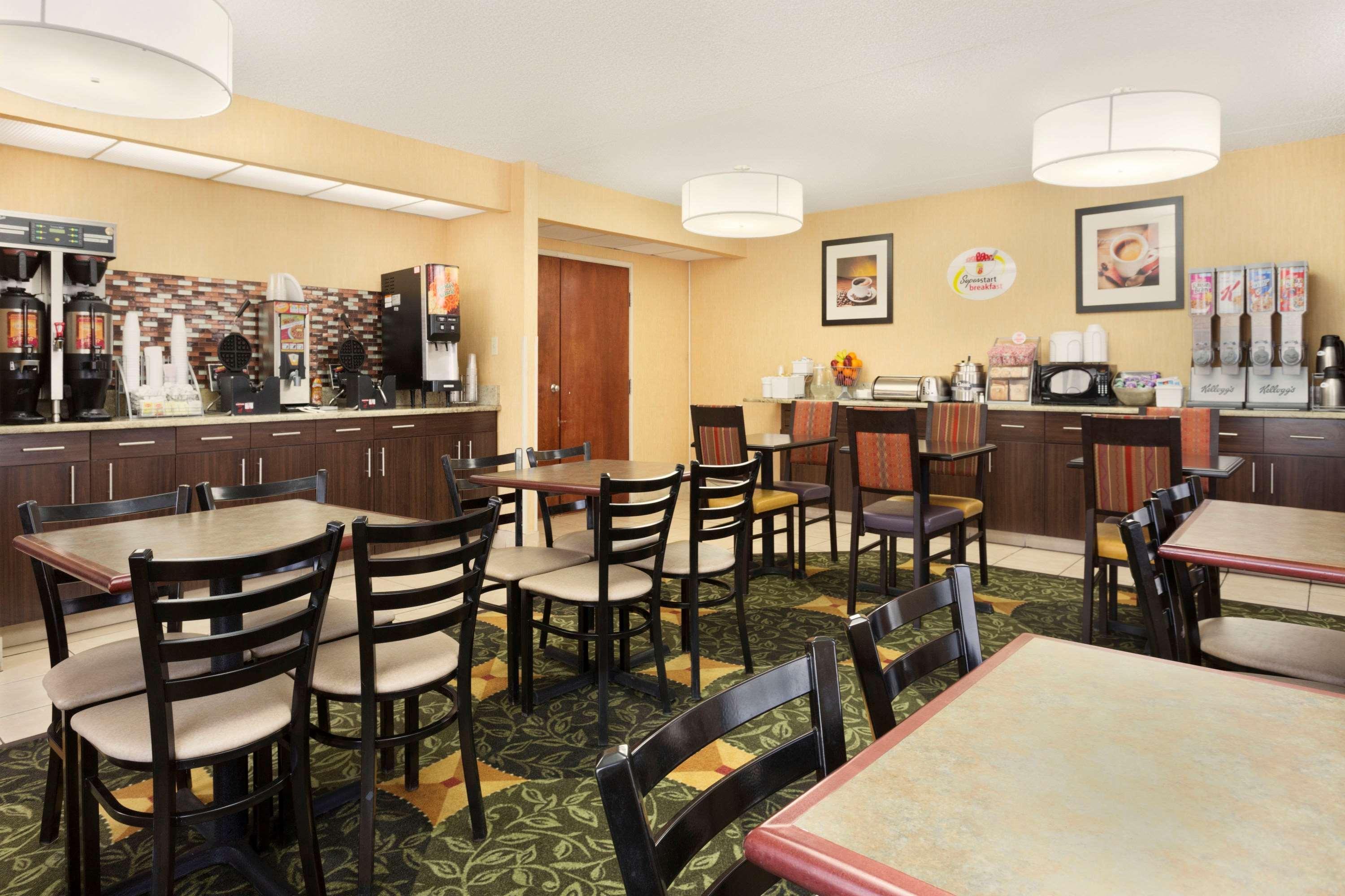 Super 8 By Wyndham Westminster Denver North Экстерьер фото