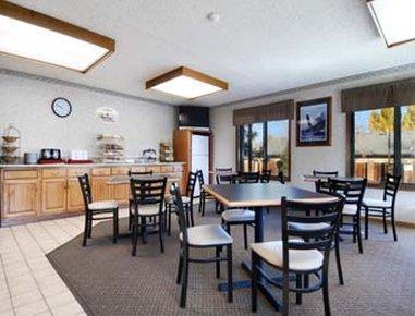 Super 8 By Wyndham Westminster Denver North Экстерьер фото